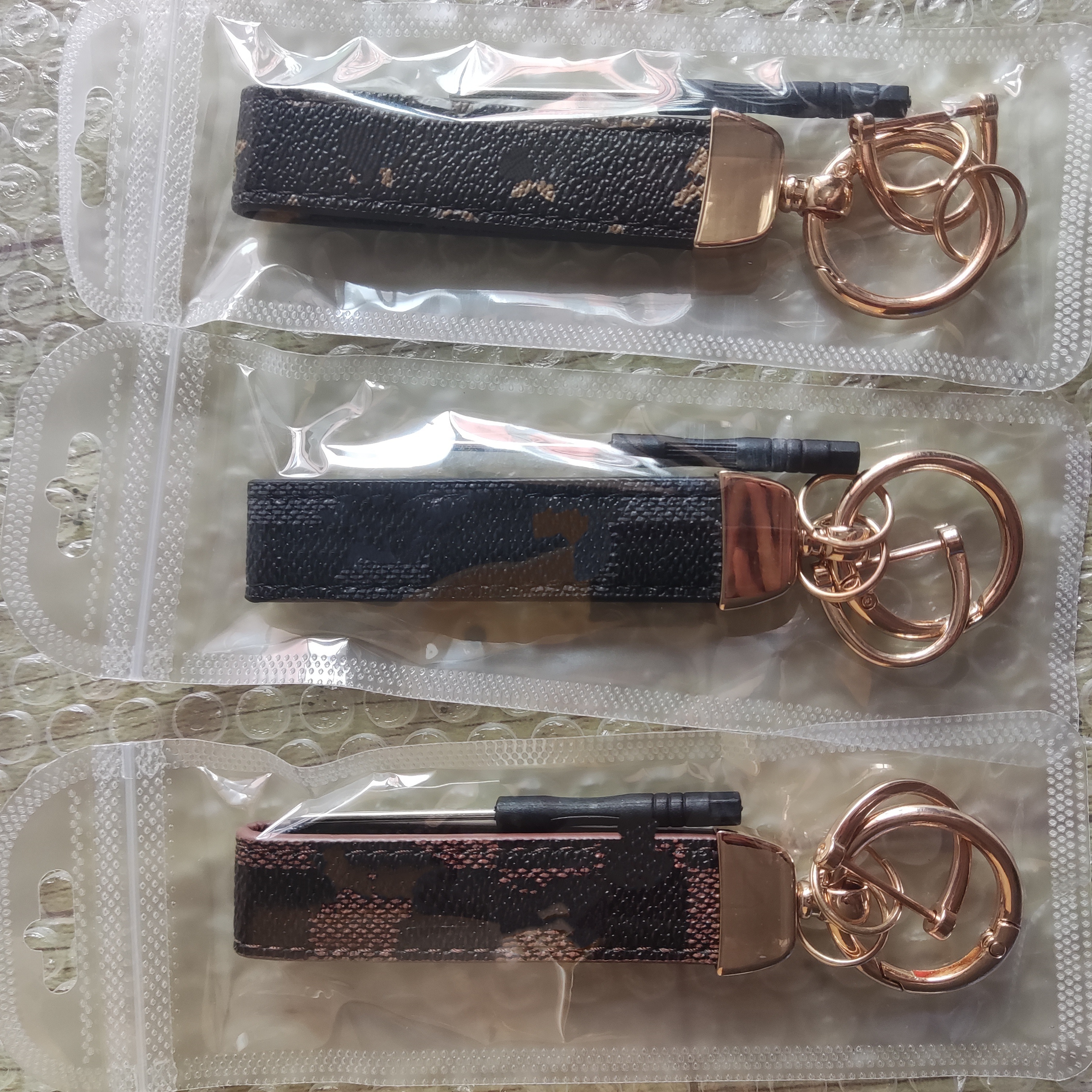 PU Leather Keychain Key Chain Buckle Car Handmade Keychains Men Women Bag Pendant Accessories