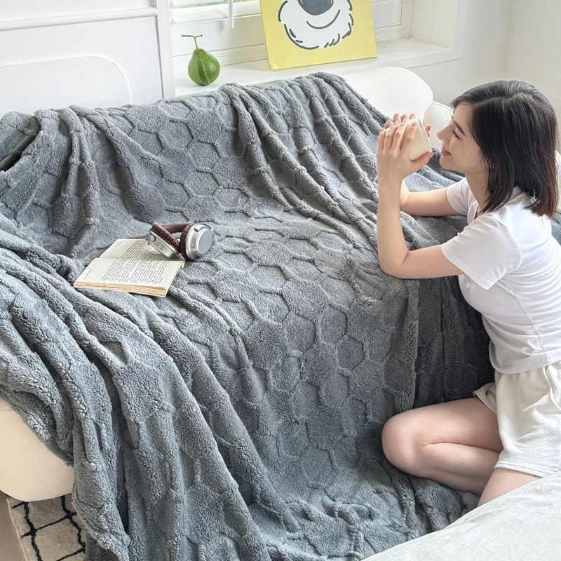 Super Soft Blanket Warm Flannel Plaid Solid Color Bedsheet Sofa Towel Nap Shawl Skinfriendly Blankets cobijas de camas C251011