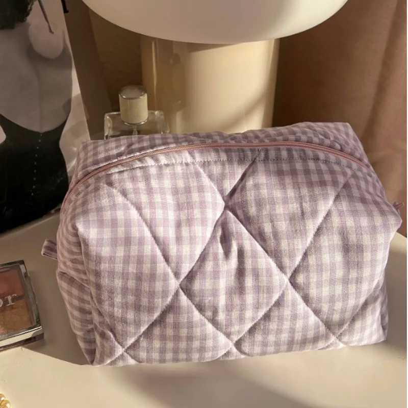Plaid Makeup Bag Large Capacity Cott Quilted Cosmetic Pouch Portable Toiletry Organizer Cute Minimalist Travel Bag D251011