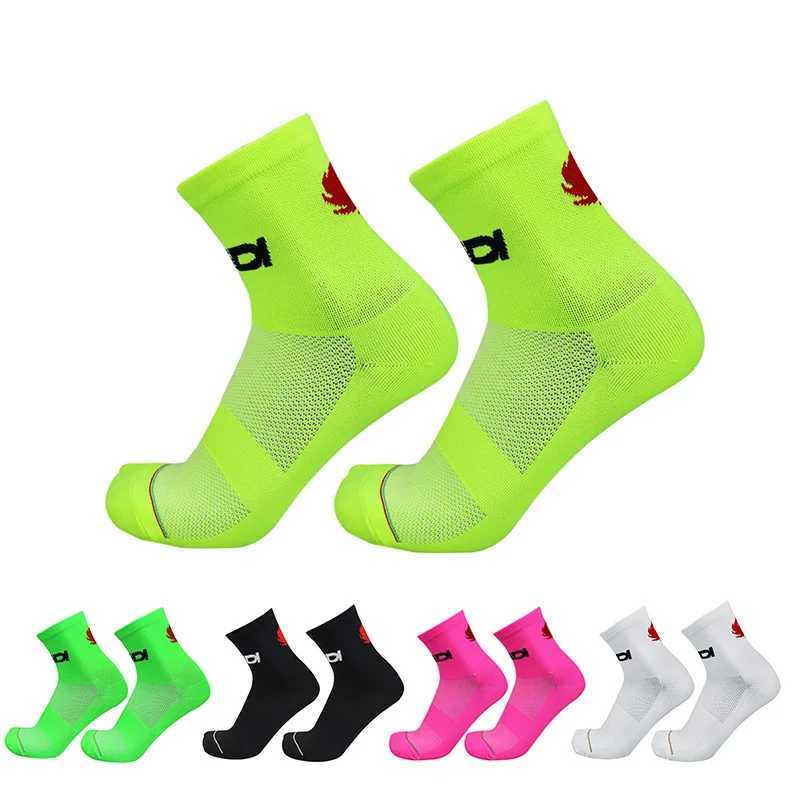 Racing Breathable Pro and Men Socks Bike 2023 Outdoor Sports Women Road Cycling Socks calcetines ciclismo hombreW251011
