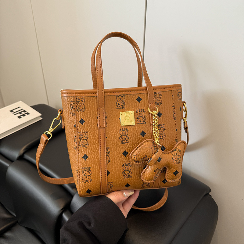 TB BHULAMTE Designer Casual Printed Hand-held Vegetable Basket Luxury Bag Fashionable European And American Style Shoulder Bag Multi-purpose Pattern C