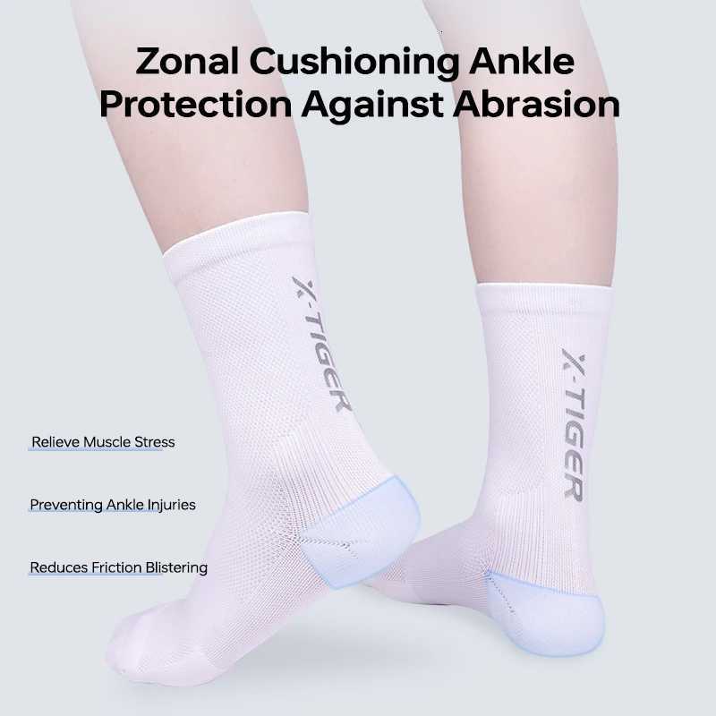 XTIGER Cycling Socks Men MTB Sports Bicycle Socks Antislip Wearresistant Sweatabsorbent Breathable Running Basketball SoccerW251011