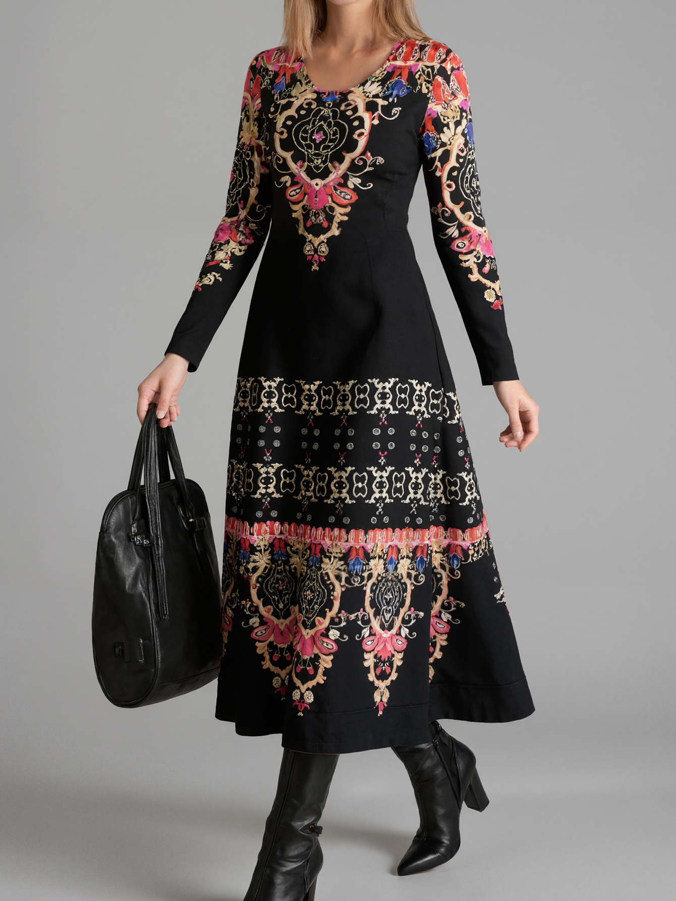 Women's Autumn Winter New Floral Printed Maxi Dress - Casual Versatile Vacation Round - Neck Long - Sleeve Black Dress-CF56282