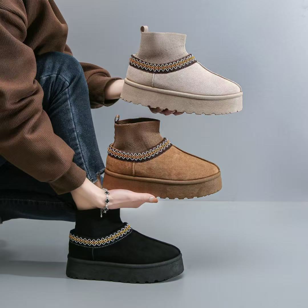 Women's Fashion Snow Boots - Fleece Lined & Thick Cotton Insulation