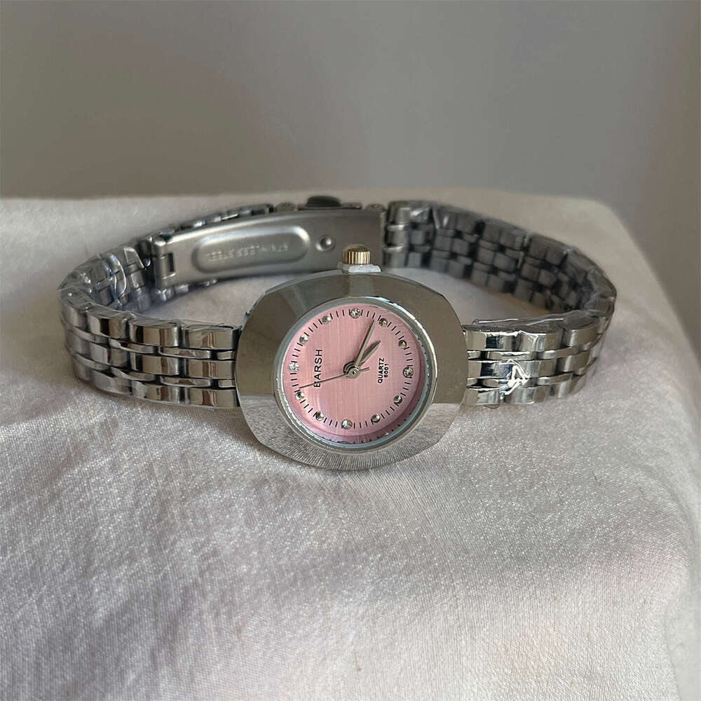 Second-h gold Designer Small Dial Internet Celebrity Whitening Watch for Women Exquisite Commuting Versatile Chain Hot-selling Model