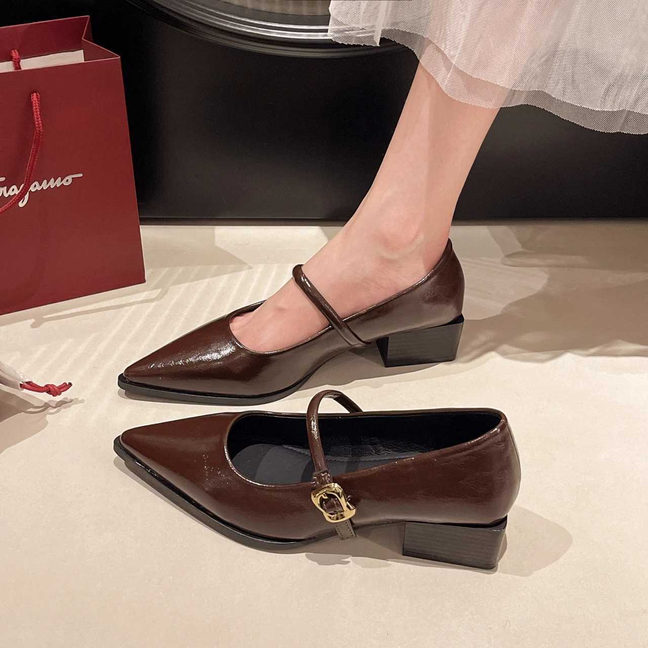 New Retro Style Thick Heel Women Mary Jane Shoes Fashion Shallow Pointed Toe Ladies Comfort Office Pumps Footwear Low Heel ShoesXJ251011