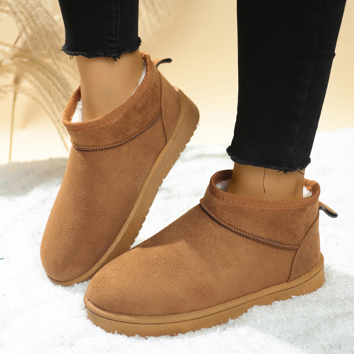 Free shipping designer Boots New Velvet Thick Short Tube Snow Boots Women with Thick Bottom for Warmth in Winter fashion comfortable fit