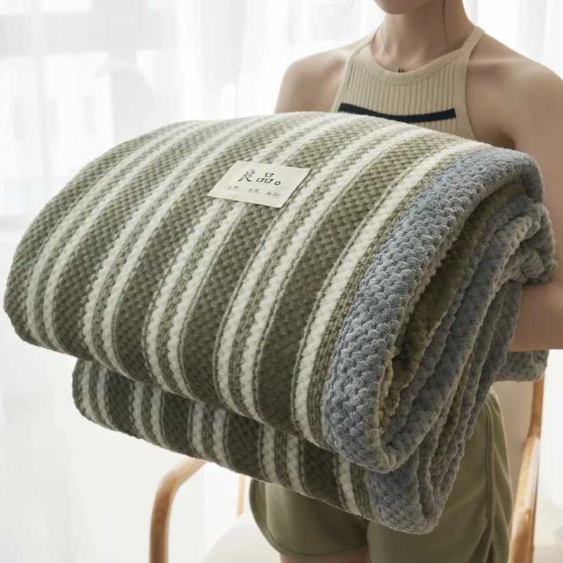 Knit Blanket Throw Soft Chenille Yarn Knitted Blanket Machine Washable Crochet Handmade Knit Throw Blanket for Couch Bed C251011