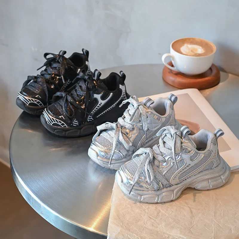 2024 Autumn New Children Casual Shoes for Girls Fashion Korean Sle Breathable Soft Bott Sports Running Versatile Sneakers Y251011 XJ260303