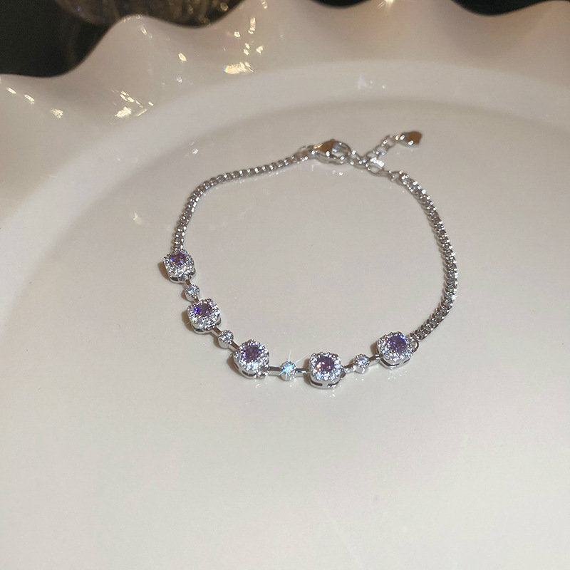 Zircon Inlaid Star Pearl Adjustable Bracelet for Women, Niche Minimalist Style Fashion Jewelry with a Sense of Sophistication - view 4