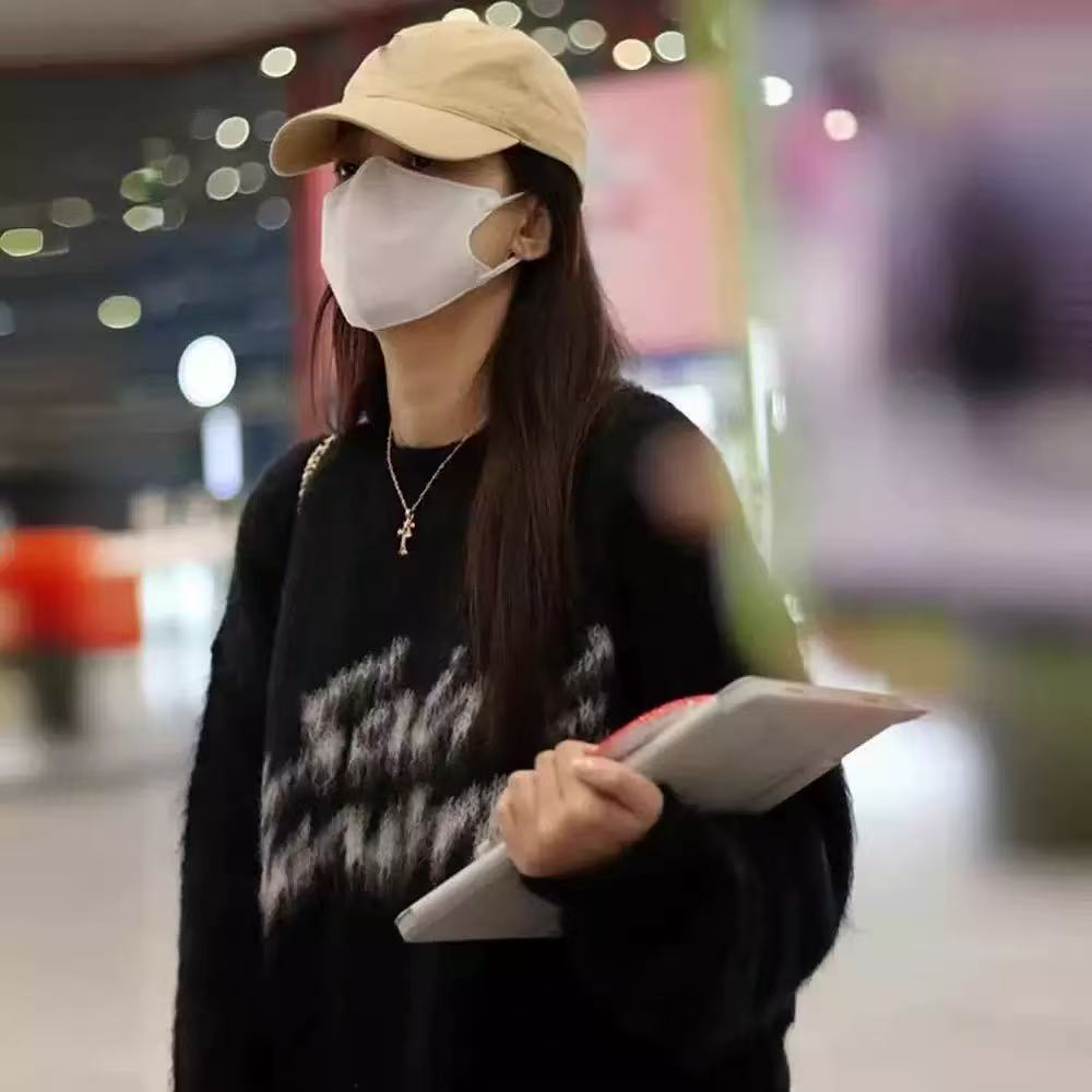 2025 Men sweater Top designer Luxury Casual Loose pull Alphabet Print For Street Fashion Mens Women Sweaters O Neck Long Sleeve Jumper y2k