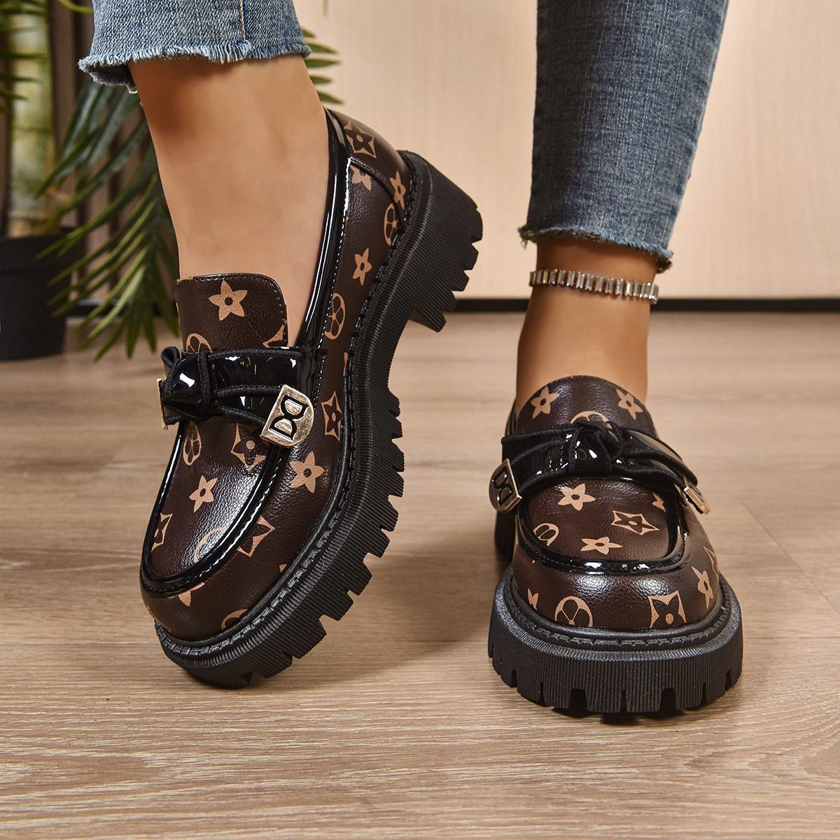 2025 Autumn New Round Toe Retro Chunky Heel Platform Lightweight Comfortable Slip-on Stylish Versatile Loafers