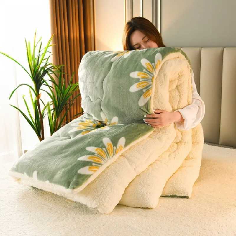 2025 new winter printed milk wool lamb wool blanket thickened single and double student dormitory bedding core C251011