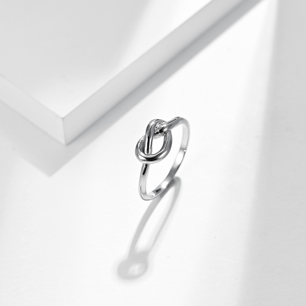 US 4-11 Ring Designer Luxury jewelry Knot rings for Women men Titanium Steel plated with 18K gold silver Simple Fashion Unique Festival vacation gifts