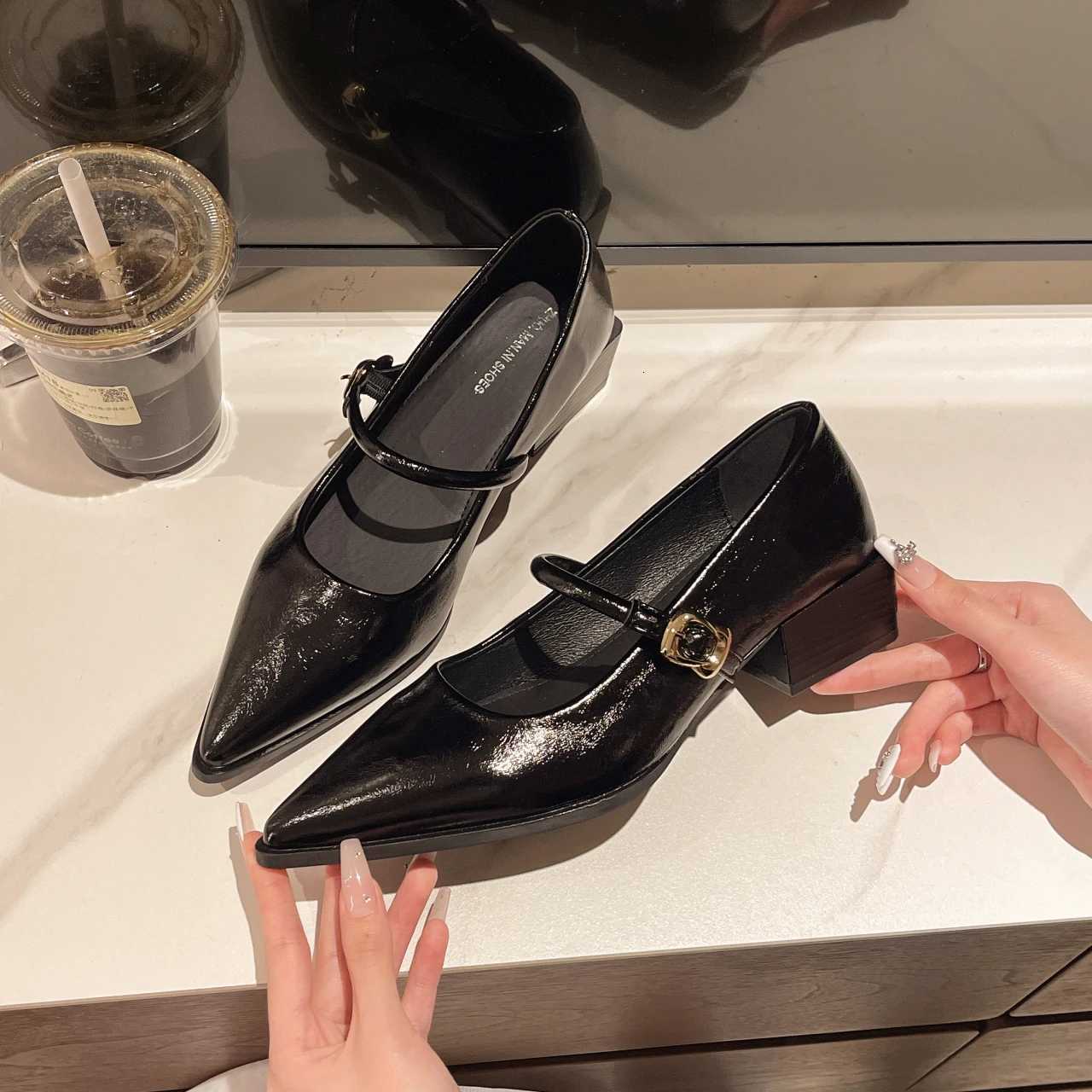 New Retro Style Thick Heel Women Mary Jane Shoes Fashion Shallow Pointed Toe Ladies Comfort Office Pumps Footwear Low Heel ShoesXJ251011