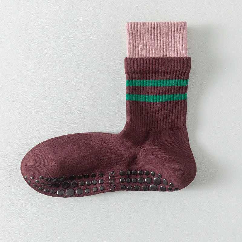 Women Yoga Socks Cotton Knitted Indoor Workout Dance Sports Socks Casual Striped Silicone Nonslip Gym Fitness Pilates SocksW251011