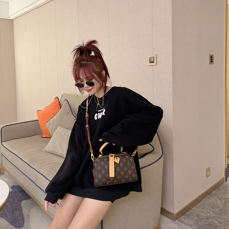 TB BHULAMTE Designer High-end Fashion 2025 Spring/summer Women's Luxury Bag New French Niche Retro Flower Boston Pillow Bag Crossbody Bag