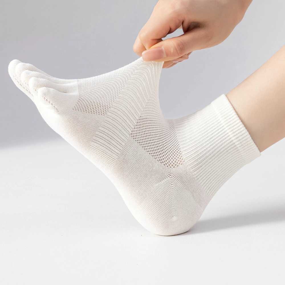 5 Pairs Women Toe Socks Nonslip Summer Mesh Five Finger Socks Mid Tube Cotton Women Sports Socks with Separate FingersW251011