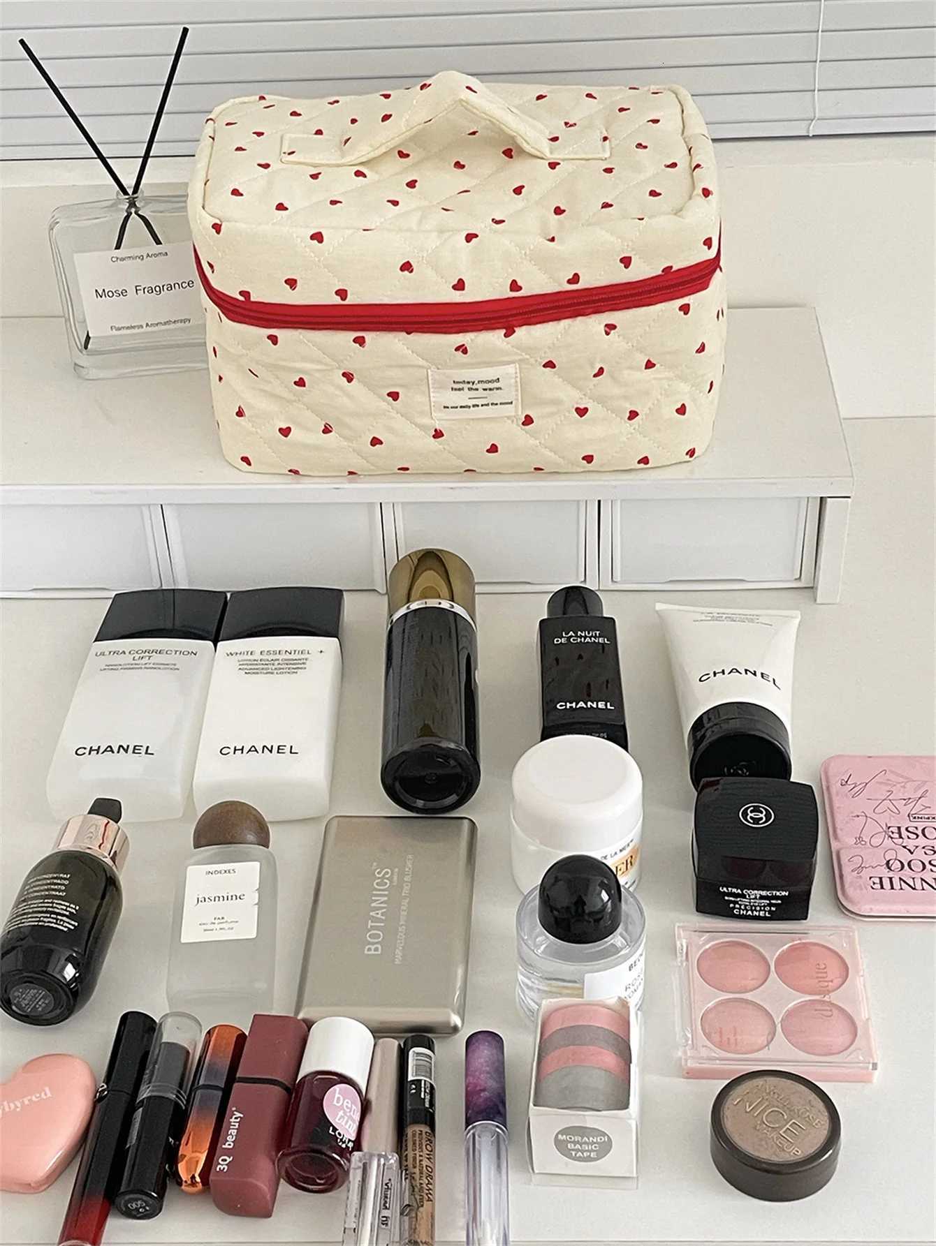 1 pc Korean Style Mini Red Makeup Bag Portable Wen Cosmetic Tools Storage Pouch Travel Small Makeup Holder B Bag Wit D251011