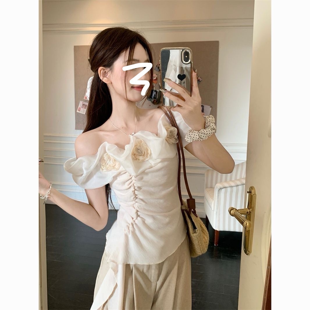 Atmospheric Floral Designer Shirt Off-shoulder T-shirt For Women Summer Design Niche Pure Desire Designer Hoodie Style Irregular Slim Fit Ribbon Top