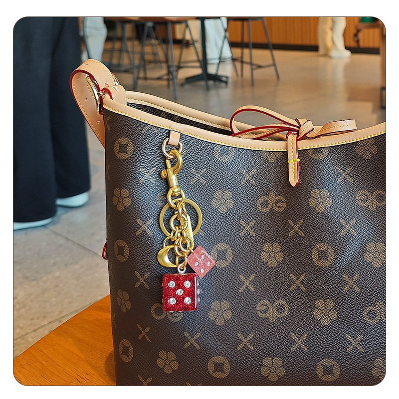 keychain designer c brand twotone dice bag pendant with rhinestones keychain elegant fashionable personality accessory keychain wallet designer