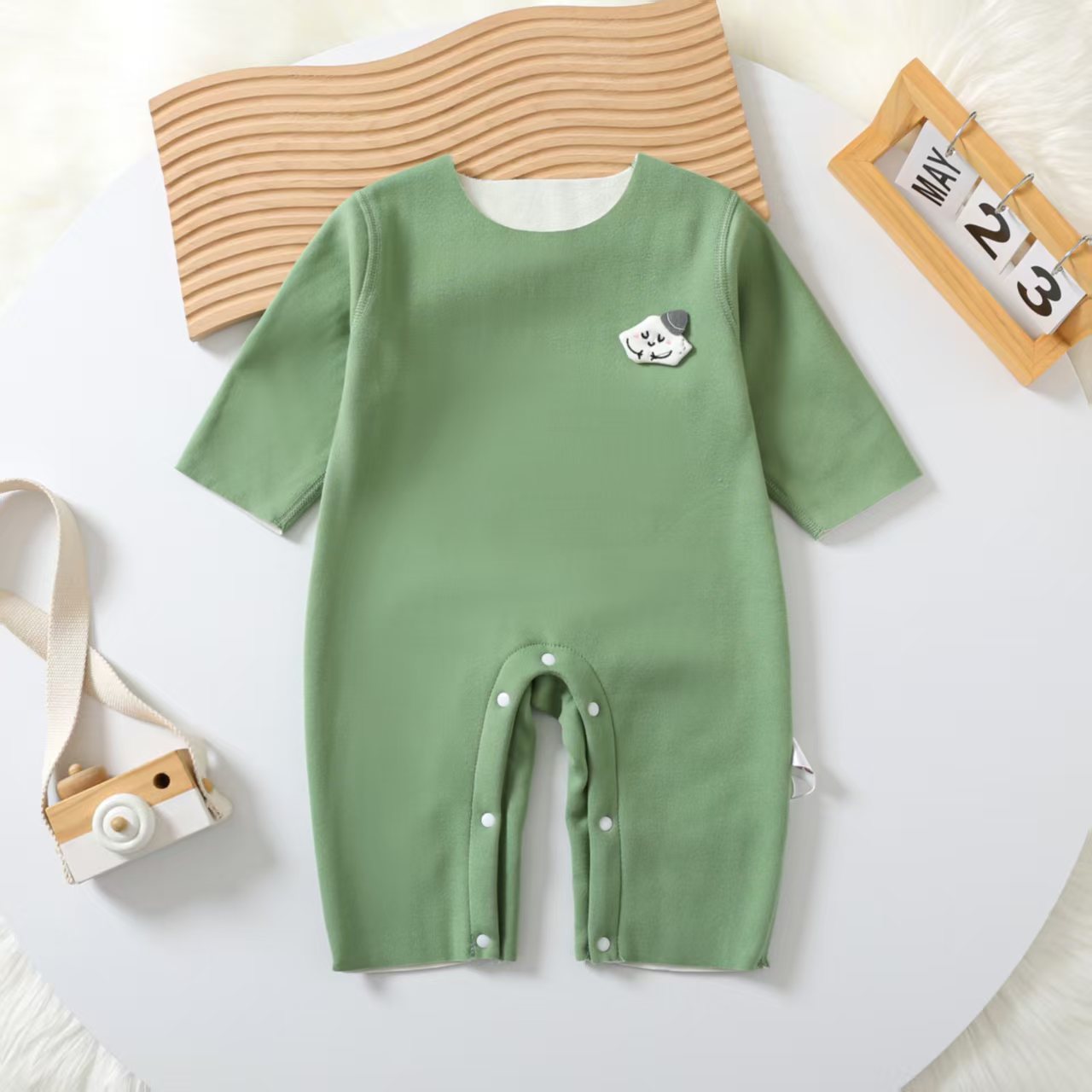Baby bodysuit with flannel double-sided heating for autumn and winter warm clothing