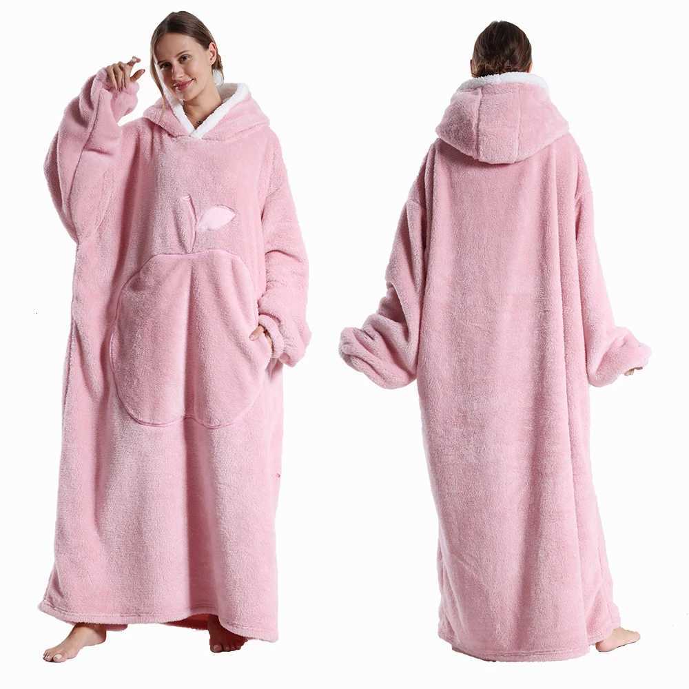 Hooded Flannel Blankets for Women Winter Solid Sofa Wearable Blanket Candy Color Plush Fleece Sweatshirts Adult TV Hoodies 140CM Y251013