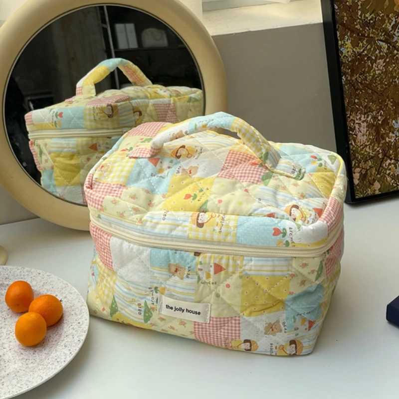 Large Capacity Soft Portable Travel Ladies Storage Bag Sweet Cute Polka Dot Wens Cosmetic Bags Fi Square Fem Cluh D251011