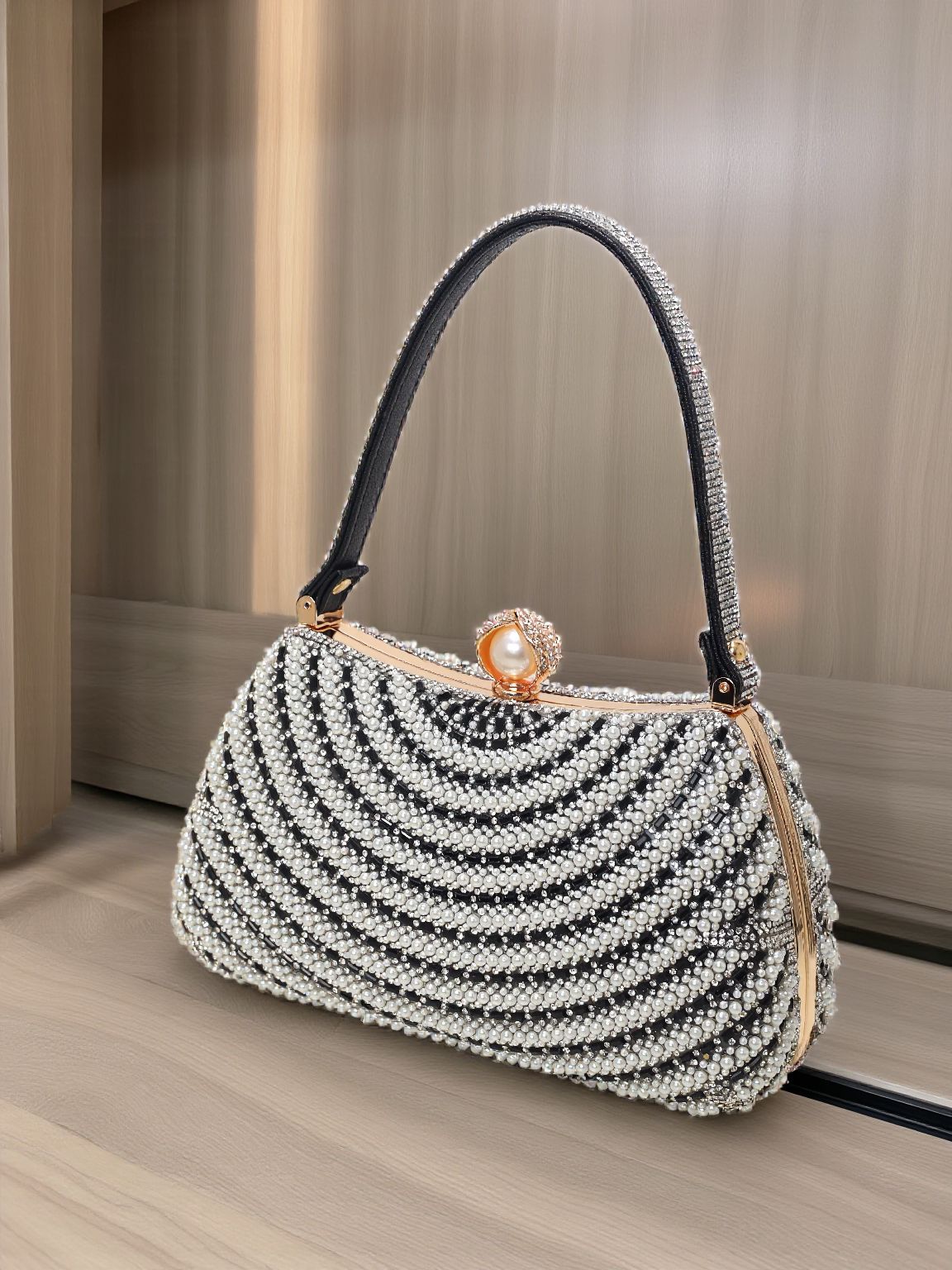 Elegant Handbag Evening Bag Pearl Clutch Bag Shining Beaded Pearl Purse Crystal Bag Crossbody Bag Luxury Clutch Phone Purse for Ladies Party Wedding D