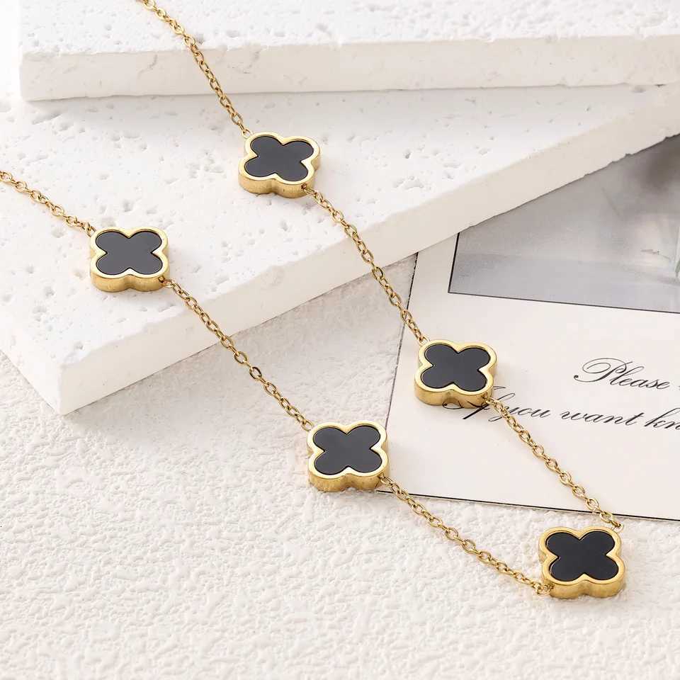 Fashionable And Elegant Luxury Stainless Steel Clover Necklace And Jewelry Set Polished Flower Necklace Z251011