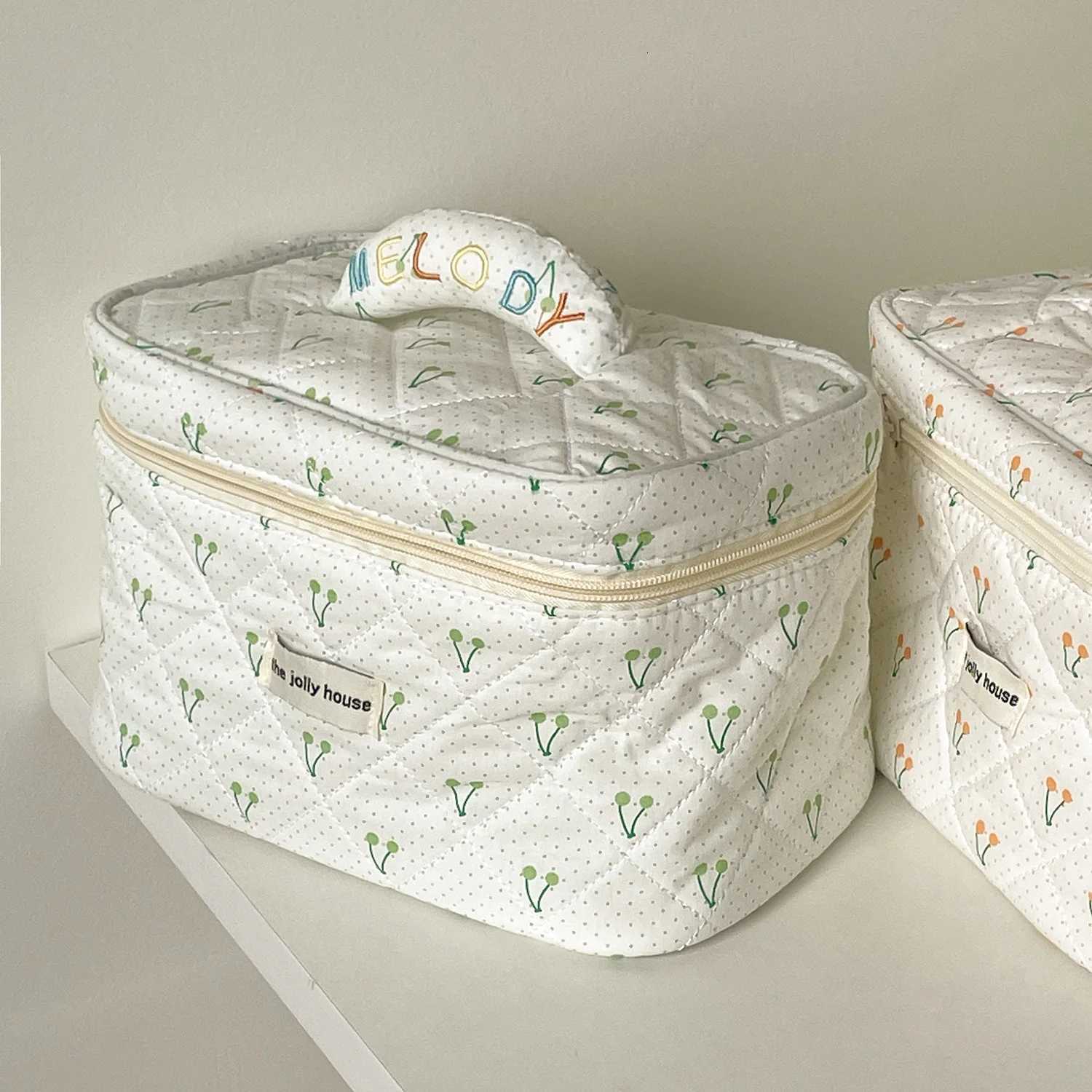 ry Makeup Bag Wens Point Cosmetic Storage Bag Travel Portable Makeup Pouches Ladies Cosmetic Pouch Travel Essentials D251011