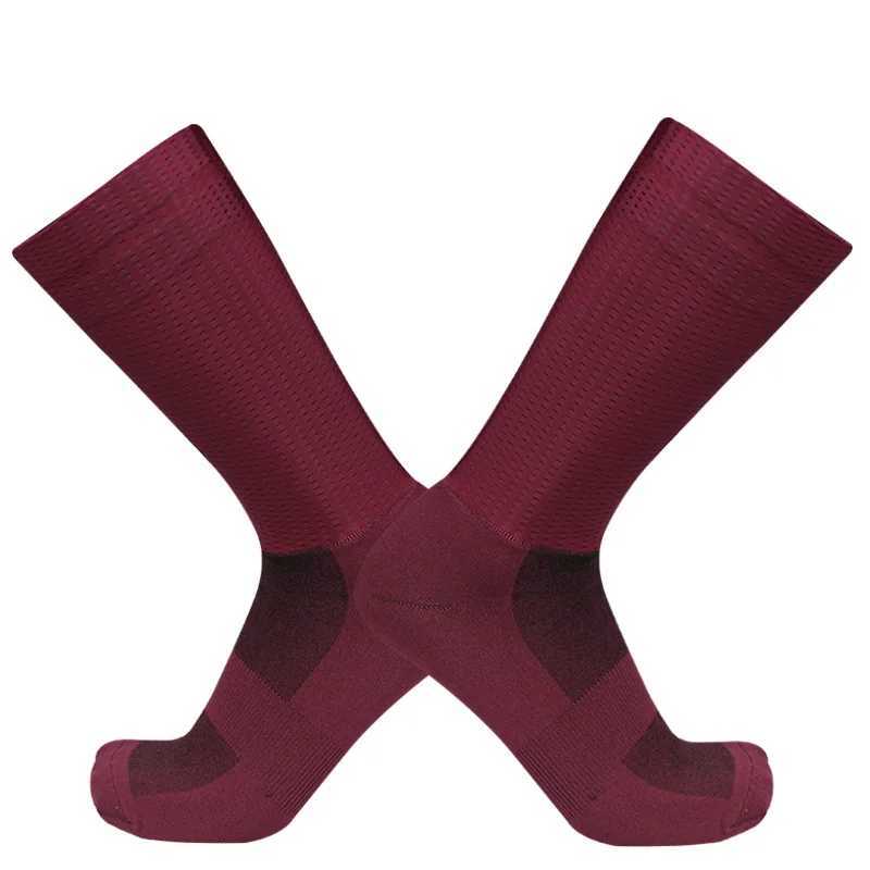 Gel New Summer Aero Bike Team Cycling Socks Silica Nonslip Breathable Pro Racing Sports Socks Men Women Calcetines CiclismoW251011