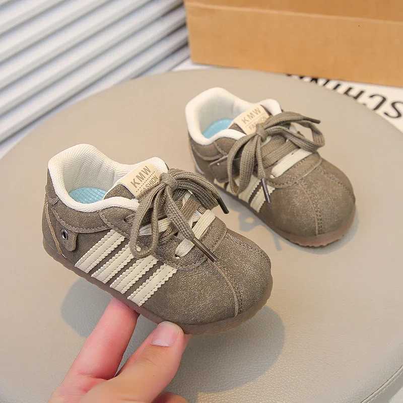 06Years Baby Autumn Casual Antislip Sneakers Childrens Skateboard Shoe Breathable Boys Girls Toddlers Sports Shoes C260130