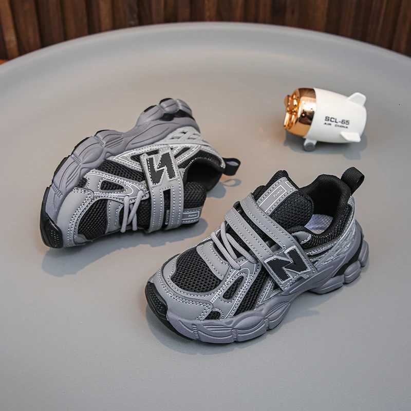 Childrens Thicksoled Sneakers Spring Autumn Casual Girls and Boys Nonslip Softsoled Joker Breathable Mesh Walking Shoes Y251011 XJ260303