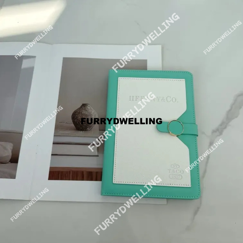 Wholesale Designer A5 Leather Face Hasp Simplicity Office Retro Letter Pattern Exquisite Notebook Christmas Teacher Day Gifts Dwe74 Students Creative