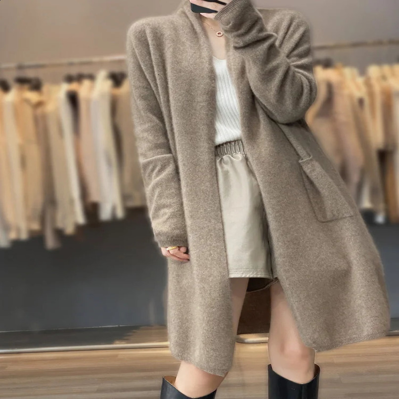 100% Merino wool spring autumn womens cardigan long sleeved sweater solid color loose warm knit fashionable coat 240906