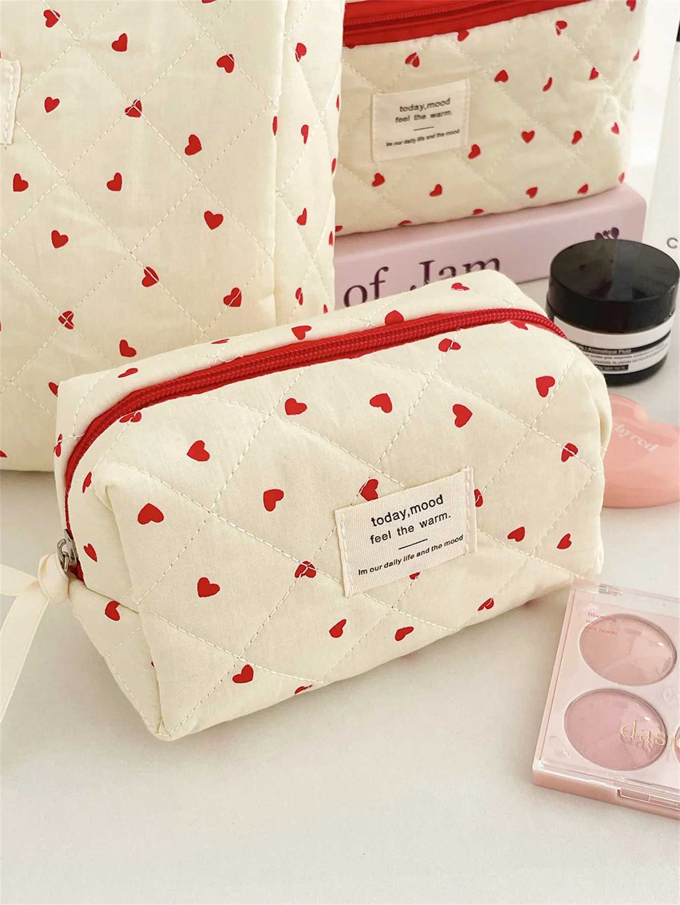 1 pc Korean Style Mini Red Makeup Bag Portable Wen Cosmetic Tools Storage Pouch Travel Small Makeup Holder B Bag Wit D251011