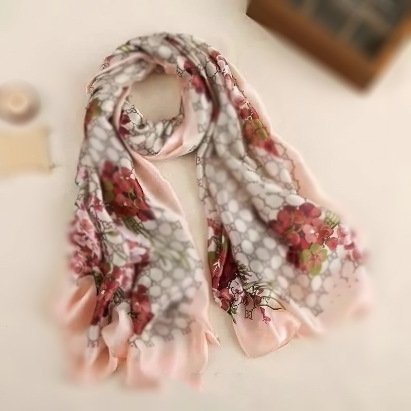 2021 famous designer ms xin design gift scarf high quality 100% silk size 180x90cm gucciis guccily gg AJAY