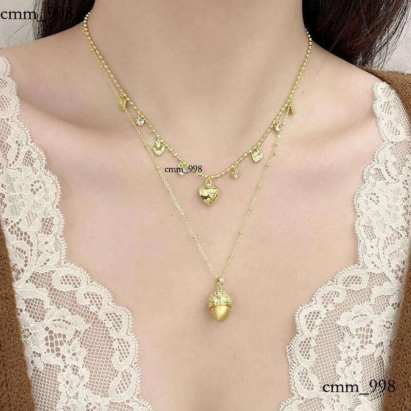 DHCollection Pinecone Heart Pattern Gold Plated Cubic Zirconia Ins Vintage Pendant Necklace Fashion Jewelry