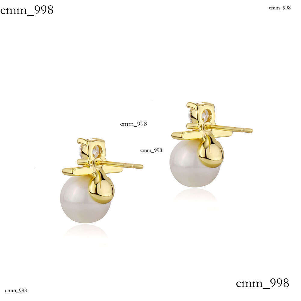 Trendy French Romantic Pearl Zircon Earrings with Sier Needle High-end Design for Women