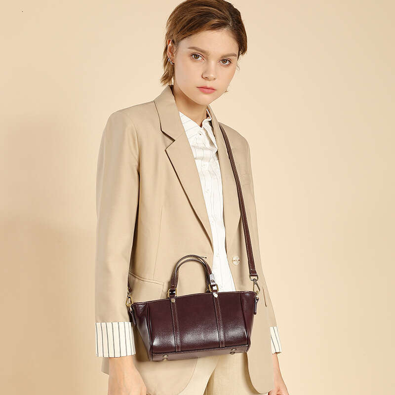 Luxury bag Tote New Genuine Leather Handbag Women Spring Summer Light s High end Single Shoulder Crossbody Bag