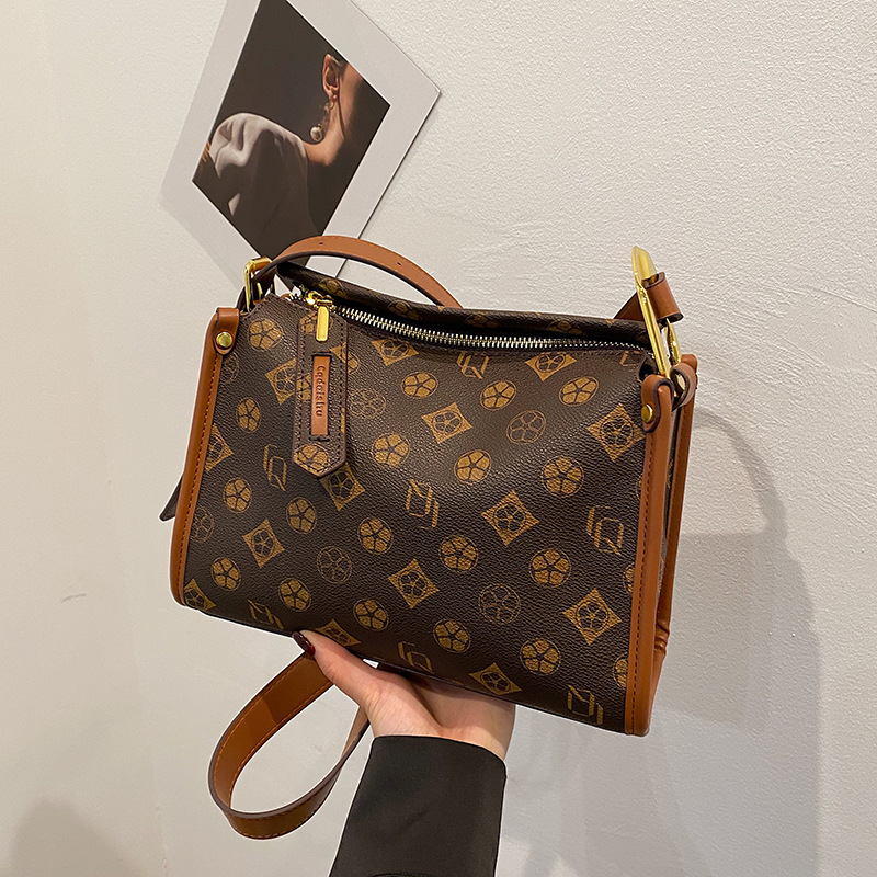 hot Free shipping designer bags for womens Shoulder Women Light Luxury Commuter Printed Diagonal Cross Small Square Bag