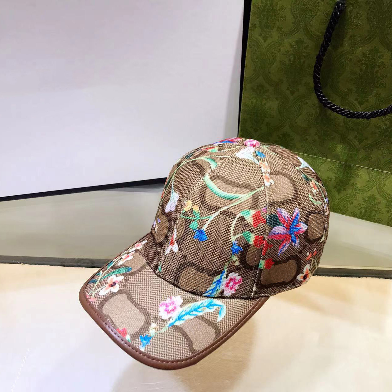 luxurys desingers letter baseball cap woman caps manempty embroidery sun hats fashion leisure design flowers hat embroidered washed sunscr gucciis guccily gg 0D2T