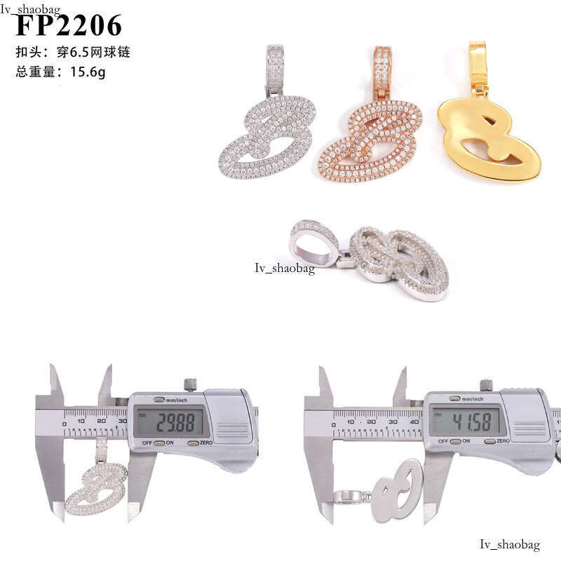 Hot selling new personalized letter hip-hop with sier Mosonite GRA certificate pendant that can pass through a dia pen 825 aaa