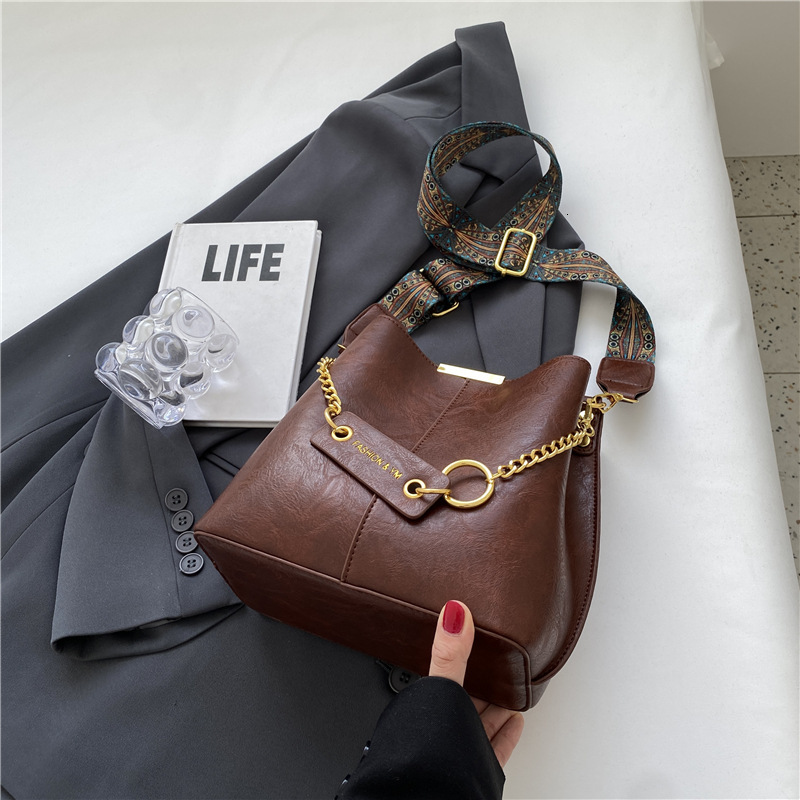 New Retro Large Capacity Bag For Women Multi Functional Ladies Fashion Simple Luxury Bag Style Single Designer Bag Shoulder Crossbody Handbag