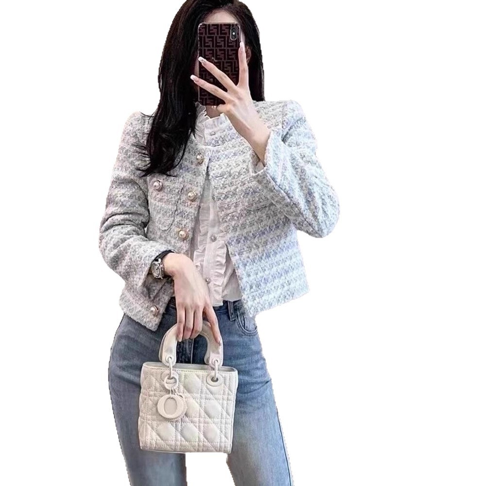 2025 Autumn/Winter design New Women's Short Top Designer Jacket Winter Luxury French Slimming Round Neck Multi functional Social Style Pearl Butt