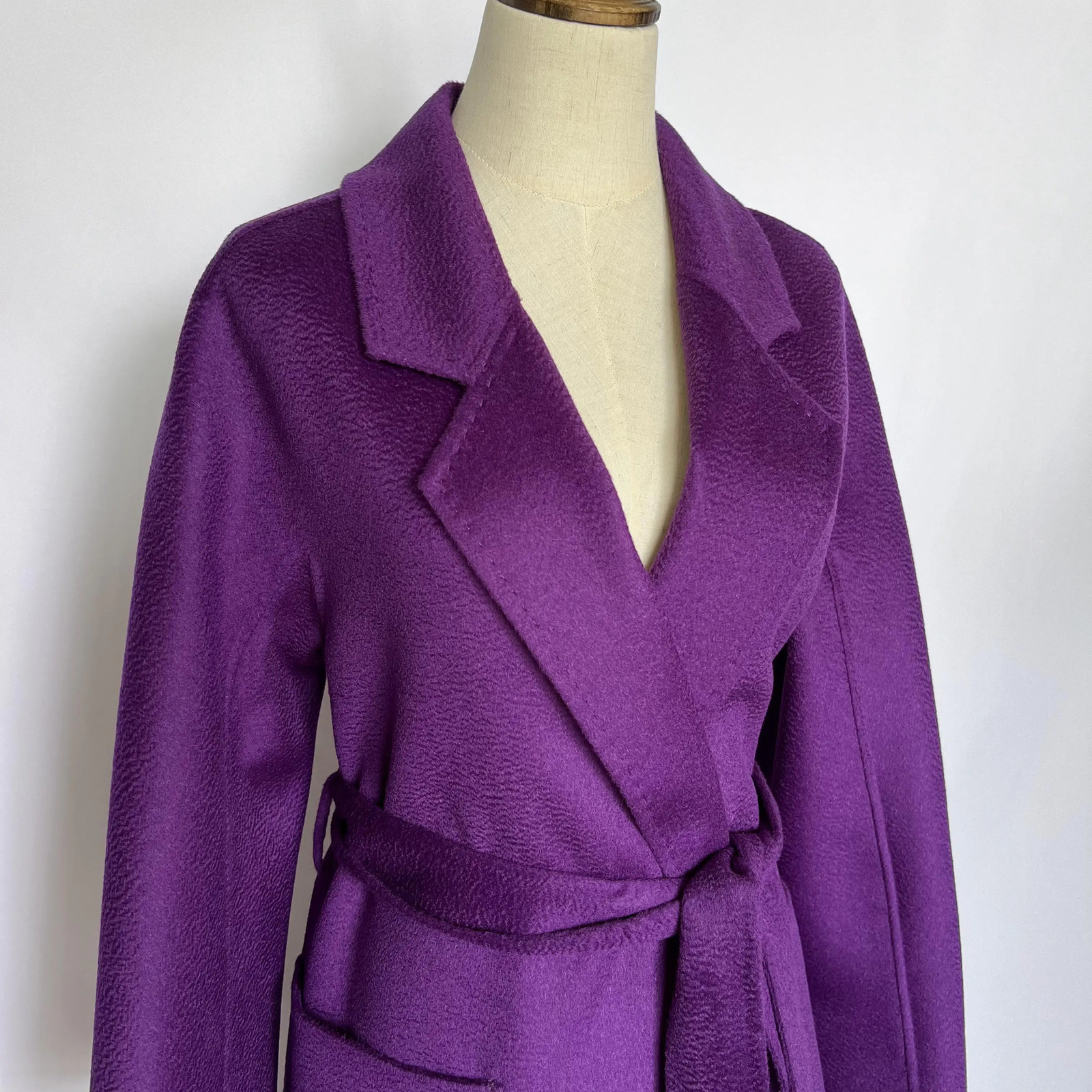 Cashmere Coat Female Winter MidLength Corrugated Coat Black Wool Coat Woman Autumn Casual Fashion Red Beige LaceUp Coat 251010