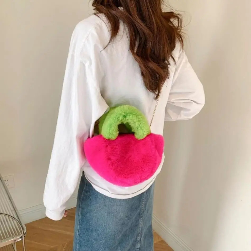 1 Pcs Womens Bag Autumn And Winter Fashionable Hairy Chain Handbag Shoulder Cross Bag Ladies Versatile Handbag 251104