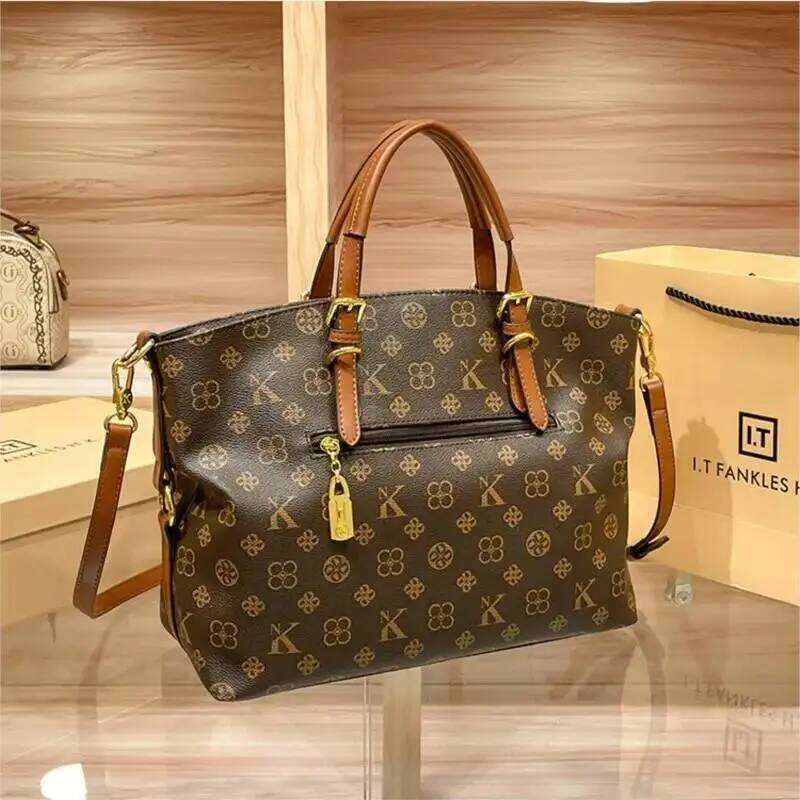 Designer bag for Ladies 2025 High-End Designer Fashionable Retro Handbag Shoulder bag Large Capacity Crossbody Tote Bag