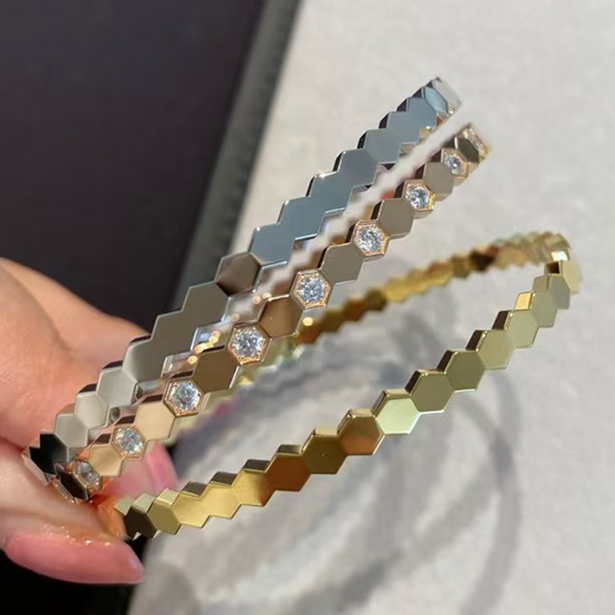 Jewlery Designer For Women High Version V AU750 Honeycomb Bracelet Plated 18k Rose Gold Inlaid with Diamonds